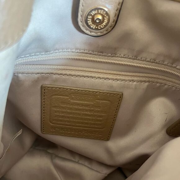 Vintage coach purse - Picture 6 of 9